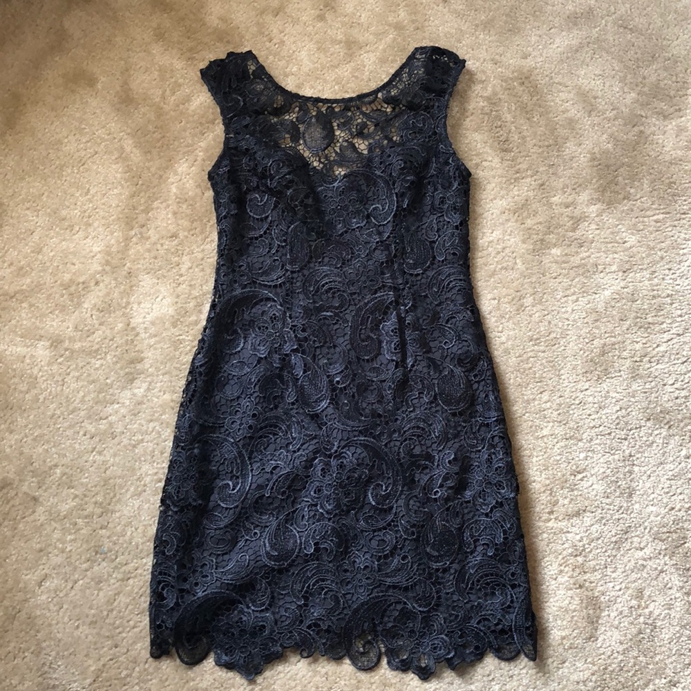 NWT Black Los Back Alythea Lace Dress. Size S.